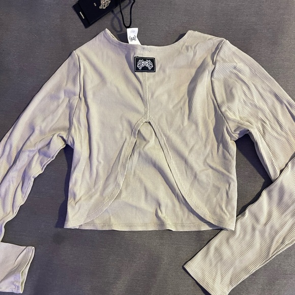 Open back top - Picture 3 of 3